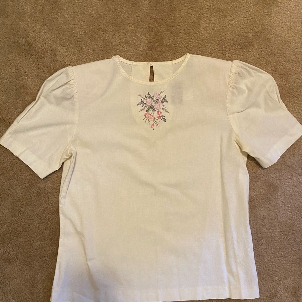 Vintage 1990’s Cream Puff Sleeve Top with Floral Embroidery